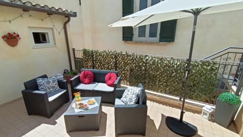 L'Aquila Apartment | Charming House with Private Courtyard in Historic AQ