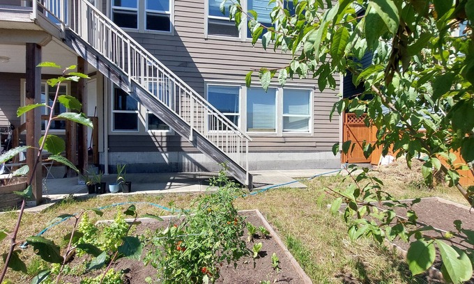 Promontory Bed & Breakfast | Cozy house for resting after any outdoor activities in chilliwack bc