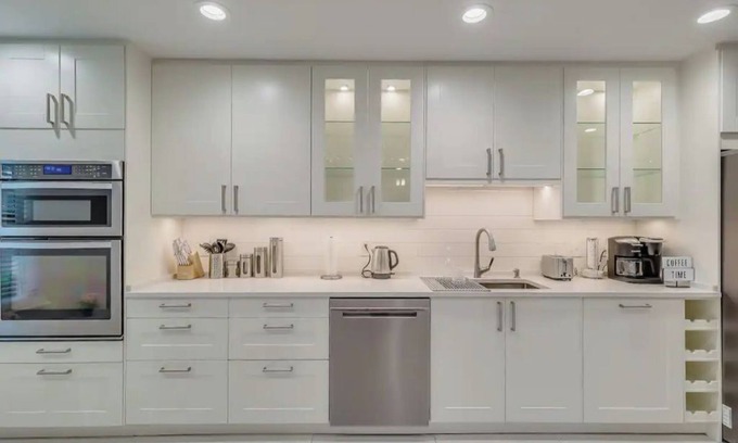 Southside House | Inviting House in the Heart of Mandarin - Pet Friendly Stay
