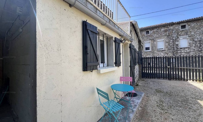 Ruoms House | Cozy house in Ruoms center with terrace and parking