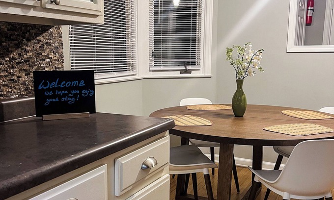 Near Eastside House | Cozy house near downtown Indianapolis, great capacity, spacious backyard.