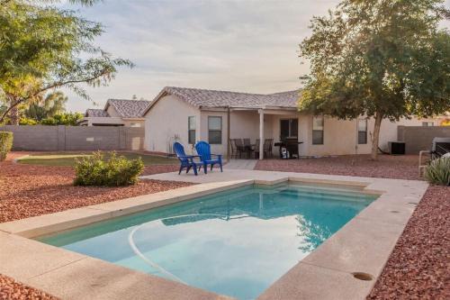 Avondale House | Inviting House with Pool, BBQ & Pet-Friendly Amenities