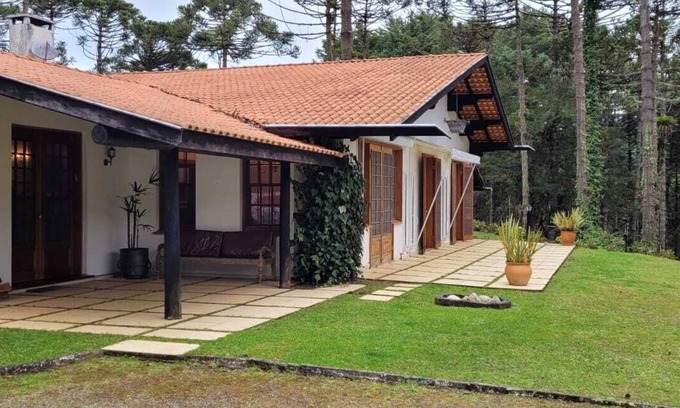 Campos do Jordao Cottage | Charming Lakeside Retreat at Lake Bambuí, Campos do Jordão