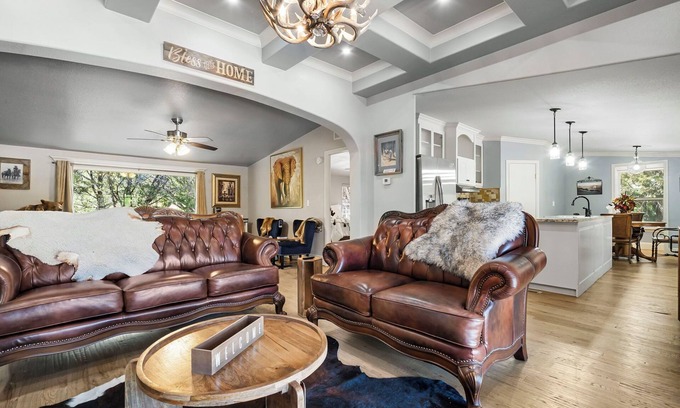 Granbury House | Secluded Granbury Retreat with Family-Friendly Amenities