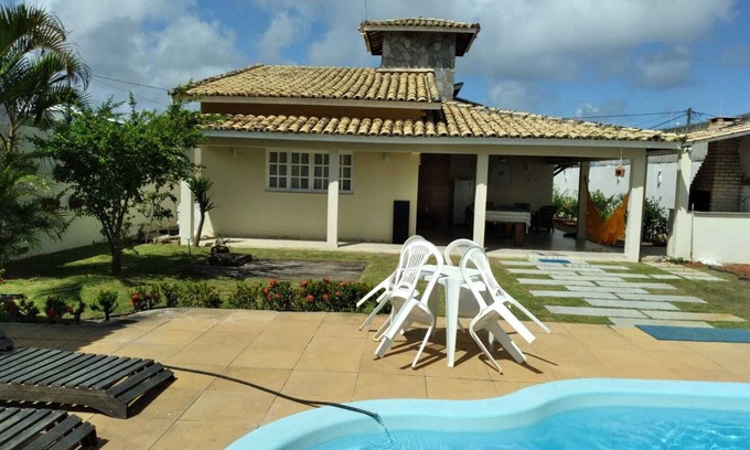 Barra do Jacuipe House | Inviting House with Pool and Ocean View in Estrada do Coco
