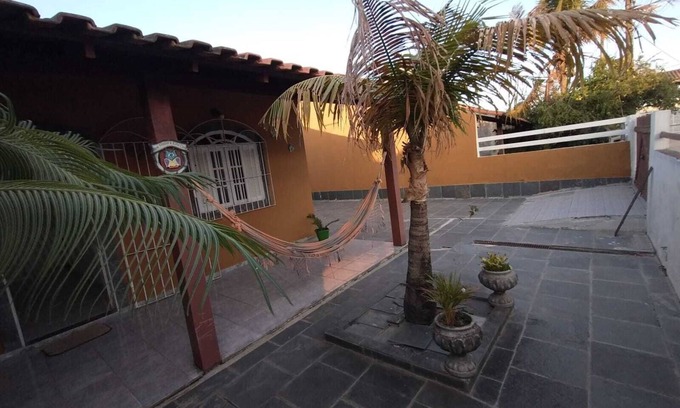 Araruama House | Inviting House with Ocean Views and Family-Friendly Vibe