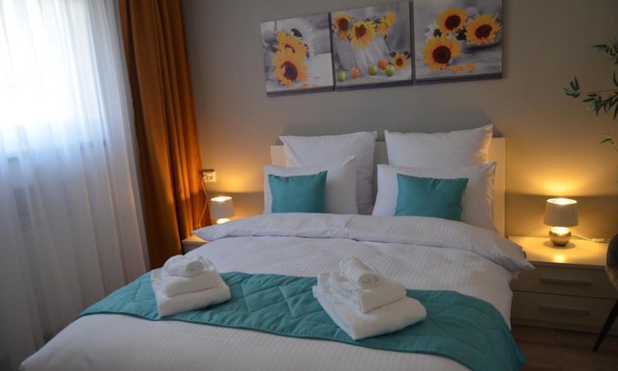 Kaufbeuren House | Inviting House with Garden and Family-Friendly Amenities