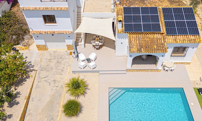 L'Alfas del Pi House | Inviting House with Private Pool and Ocean View Escape