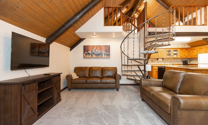 Bozeman House | Inviting Hyalite Cabin Near Recreation & Family-Friendly Fun