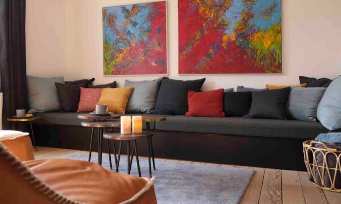 Midtbyen Apartment | Inviting Retreat in the Heart of Aarhus with Ocean View
