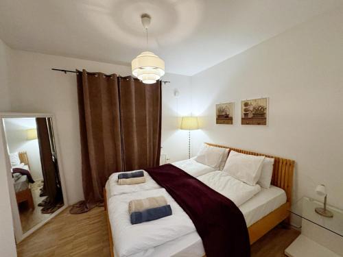 Pohjoinen Suurpiiri House | Cozy Independent House with Free Parking and 20 mins to center