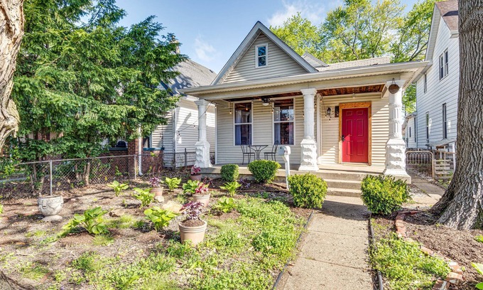 Fountain Square House | Charming Indianapolis Getaway with Micro Farm Experience