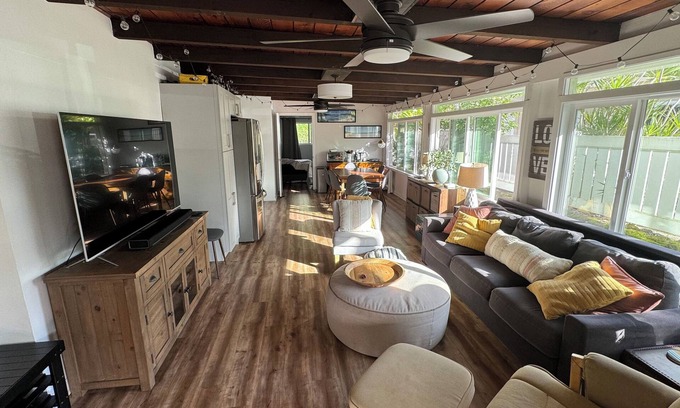 Kaneohe House | Charming Island Retreat near MCBH and the Beach