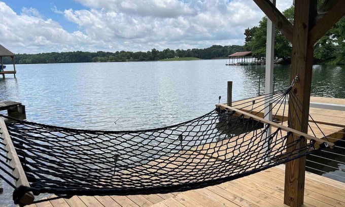 Taylorsville Cottage | Guest Rated 10/10: Cozy Lake Hickory Cabin Retreat
