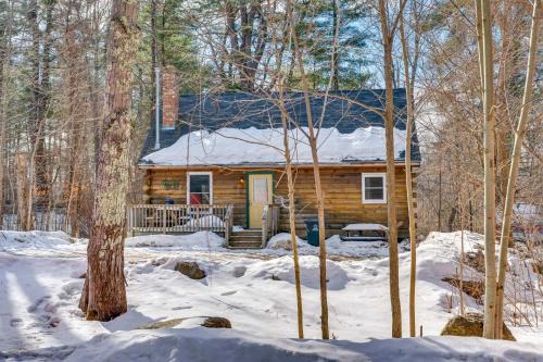 Weirs Beach House | Welcoming Laconia Cabin Near Winnipesaukee Pier