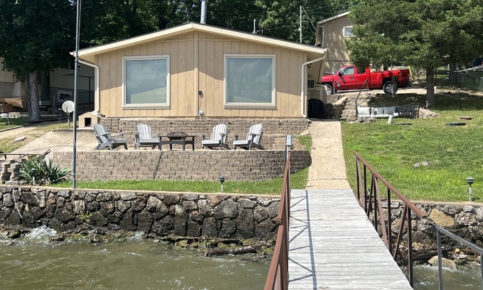 Gravois Mills House | Inviting Lake Cabin with Breathtaking Views & Pool Access