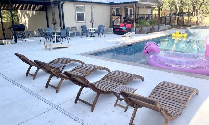 La Hacienda Estates House | Relaxing Lake Travis Retreat with Pool and Spa Access