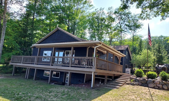 Johannesburg Cottage | Idyllic Lakefront Cottage: Outdoor Adventures Await!