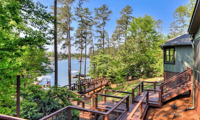 Modoc Shores House | Relaxing Lakefront Retreat with Boat Dock and Ocean Views