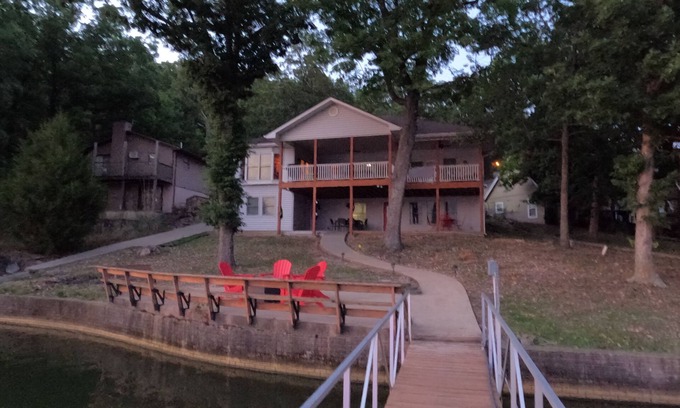 Lake of the Ozarks House | Inviting Lakehouse with Spa and Ocean Views for Groups