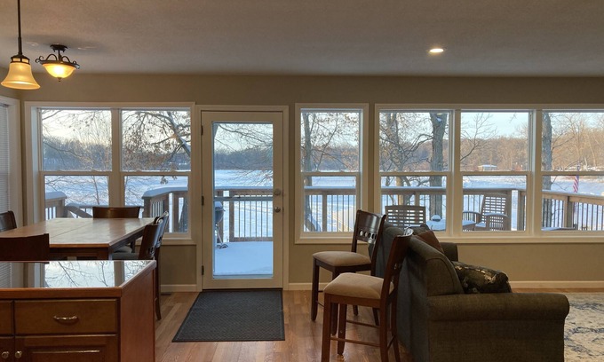 Clear Lake Cottage | Charming Lakeside Cottage with Beach-Front and Dock Access
