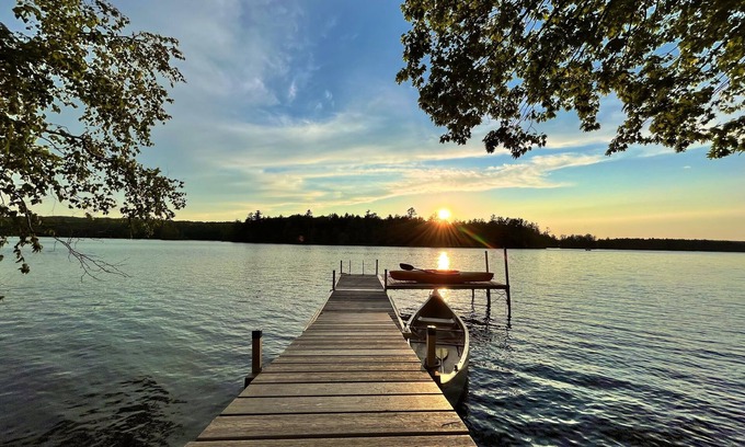 Readfield Cabin | Pet-Friendly Lakeside Cottage in Beautiful Readfield, ME