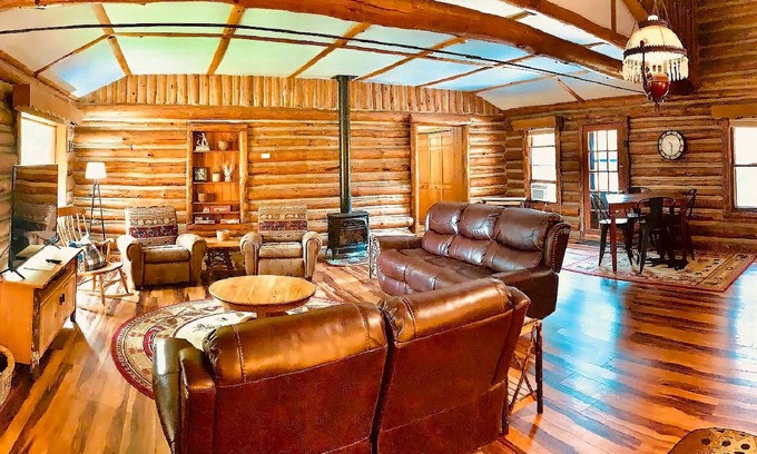 Lake George Cabin | Cozy Lakeside Retreat Near West & Lake George - 10/10 Rated