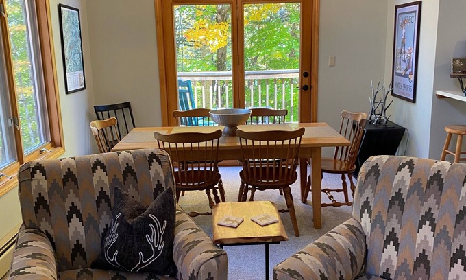 Lincoln House | Inviting Ski Condo with Fireplace, Family-Friendly & Shuttle