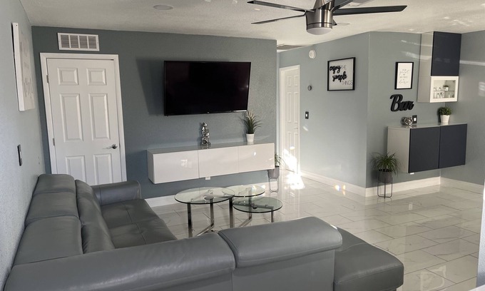 Tanglewood Condo | Charming Retreat 15 Minutes from the Strip with Spa & Hot Tub