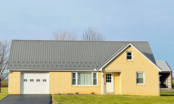 Chambersburg House | Cozy "Little Yellow House" in Chambersburg, PA.