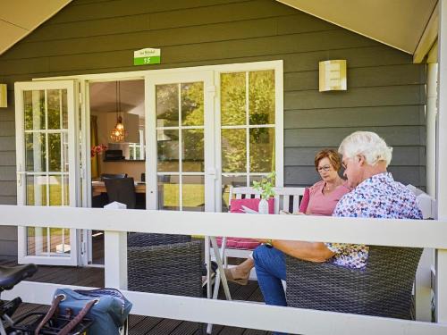 Winterswijk - Brinkheurne House | Inviting Lodge with Dishwasher in Scenic Achterhoek Park