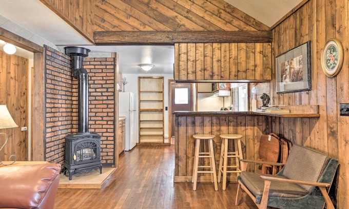 Creede Cabin | Inviting Log Cabin Retreat with Spa in Creede