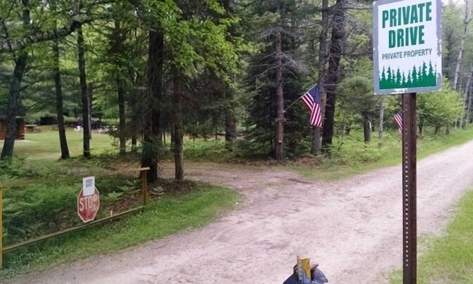 Grayling Cabin | Inviting Log Cabin Retreat with Ocean View & Breakfast