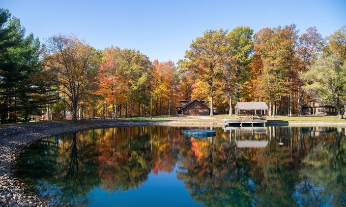 Dola Cabin | Charming Log Cabin Retreat with Hot Tub and Pond