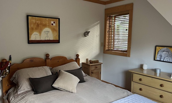 Whistler Cay Estates Ski Chalet | Charming Log Chalet with Spa - Short Walk to the Village