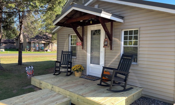 Drummond Cottage | COZY LUMBERJACK COTTAGE- Near Drummond Lake and ATV Trails. Canoe/kayak included