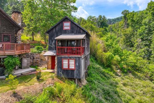 Luray Apartment | Inviting Luray Cabin with Scenic Views and Family-Friendly Perks