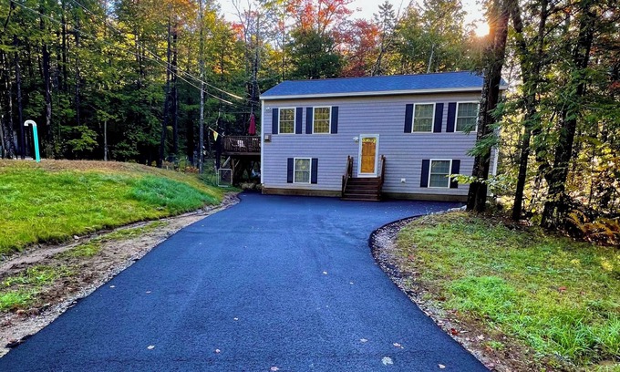 Eidelweiss Village House | Inviting Dog-Friendly Retreat with Family Amenities