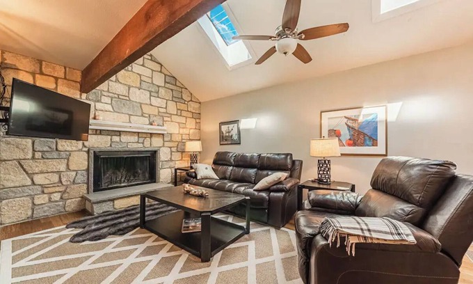 Manitou Springs House | Inviting Manitou Mountain Home with Spa and Hot Tub
