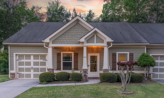 Milledgeville Cottage | Charming Milly Cottage with Pool near Lake Sinclair
