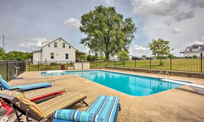 Berger Apartment | Charming Missouri Retreat with Pool, Pond & Fire Pit Awaits
