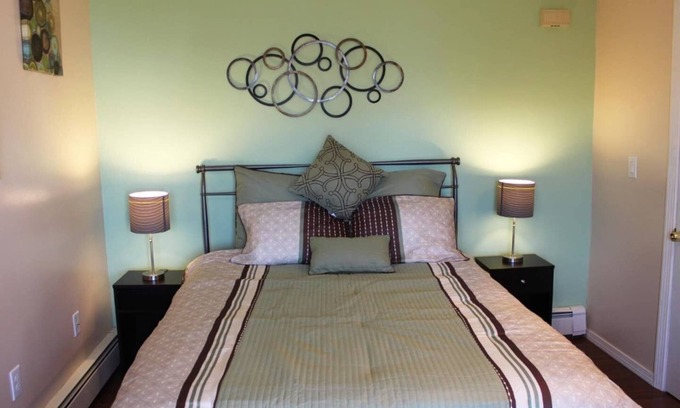 Revere Apartment | Modern 2-Bedroom Apartment Near Boston with Kitchen Amenities