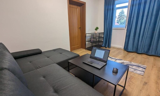Craiova Apartment | Modern Apartment in Craiova - Guest Rated 9.9/10
