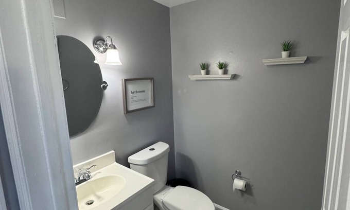 Marlton House | Cozy, modern charming 3-bedroom townhome close to Rt 73, Rt 70, I 95 and I 295