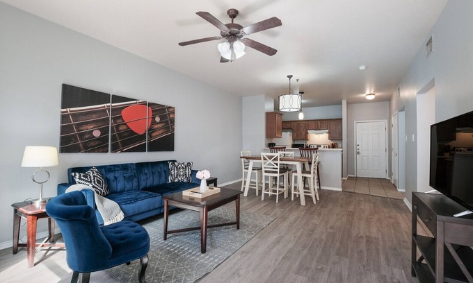 Medical Center District Apartment | Modern Retreat Near Medical Center | Pet-Friendly & Fast WiFi