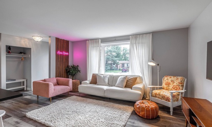 Sudbury House | Cozy, modern home in New Sudbury! Close to major highways and walking trails.