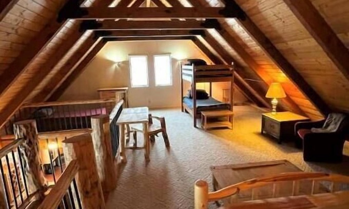 Collbran Cabin | Inviting Mountain Cabin on a Working Ranch - Rated 10/10