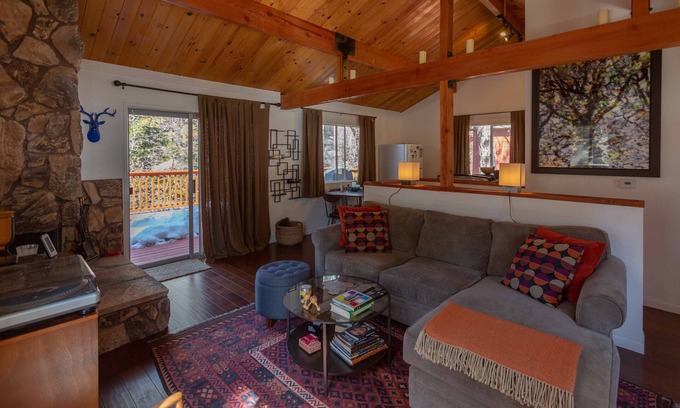 Arrowbear Lake Cabin | Pet-Friendly Mountain Retreat Near Arrowbear Lake & Skiing
