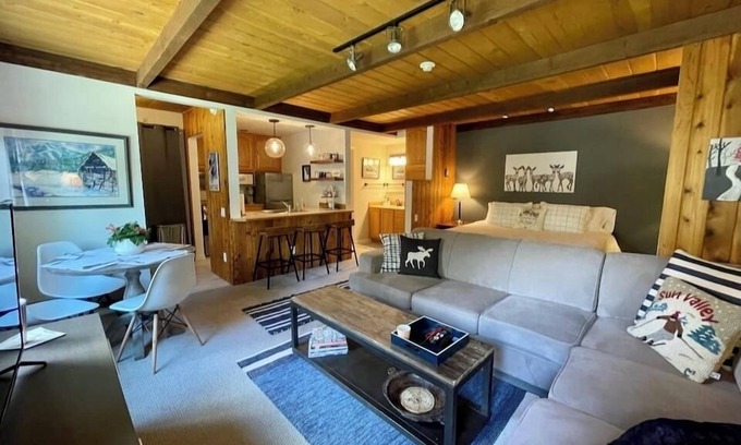 Elkhorn Condo | Inviting Mountain Retreat with Pool & Ocean Views