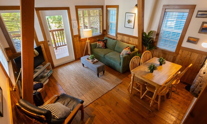 Ucluelet Cottage | Inviting Mountain View Cottage with Sauna & Oceanfront Bliss